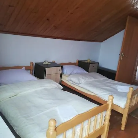 Desktop - Mountain House Chalet